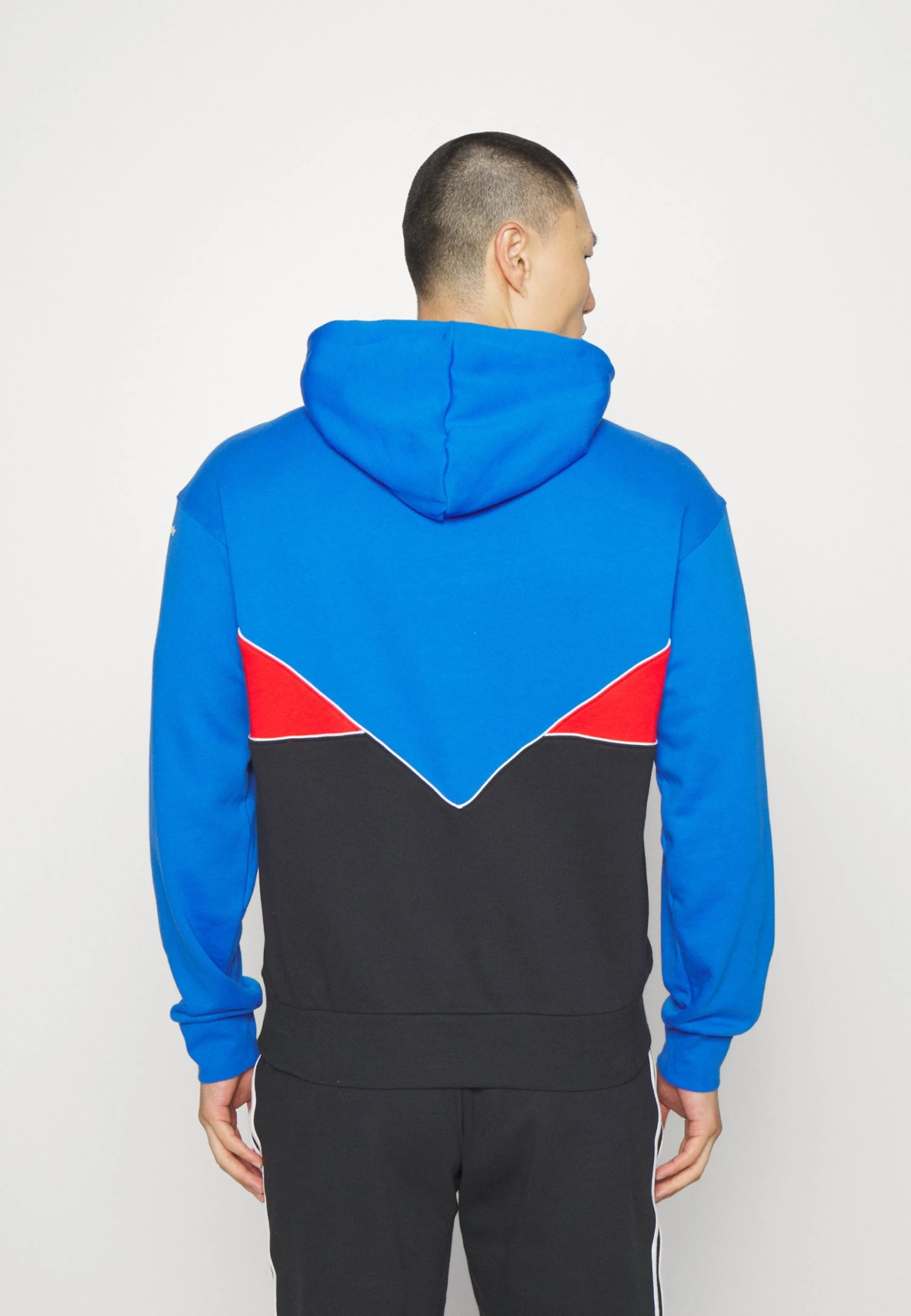 Adidas Originals Manchester United Hoodie - Club Wear - Black 5 Adidas Originals Manchester United Hoodie - Club Wear - Black - Image 3