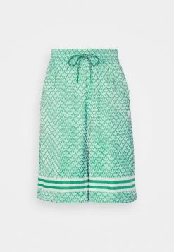 Adidas Originals Adicolor 70S - Shorts - Green 14 Adidas Originals Adicolor 70S - Shorts - Green -Adidas Shop 0390c2ff34b2405a9cadb1253a5221a7