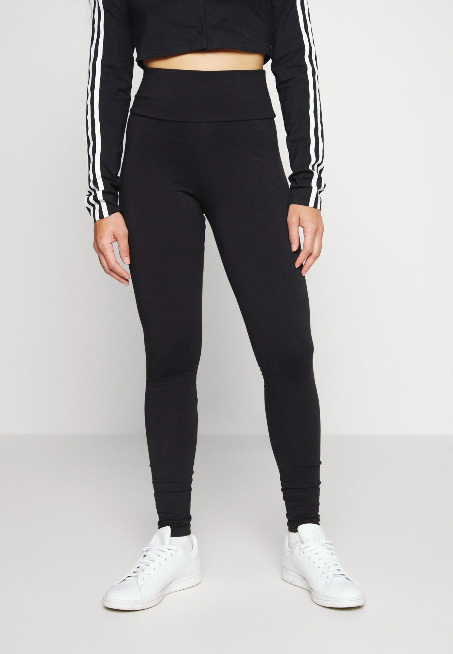 Adidas Originals Essentials- Leggings - Trousers - Black 5 Adidas Originals Essentials- Leggings - Trousers - Black - Image 3