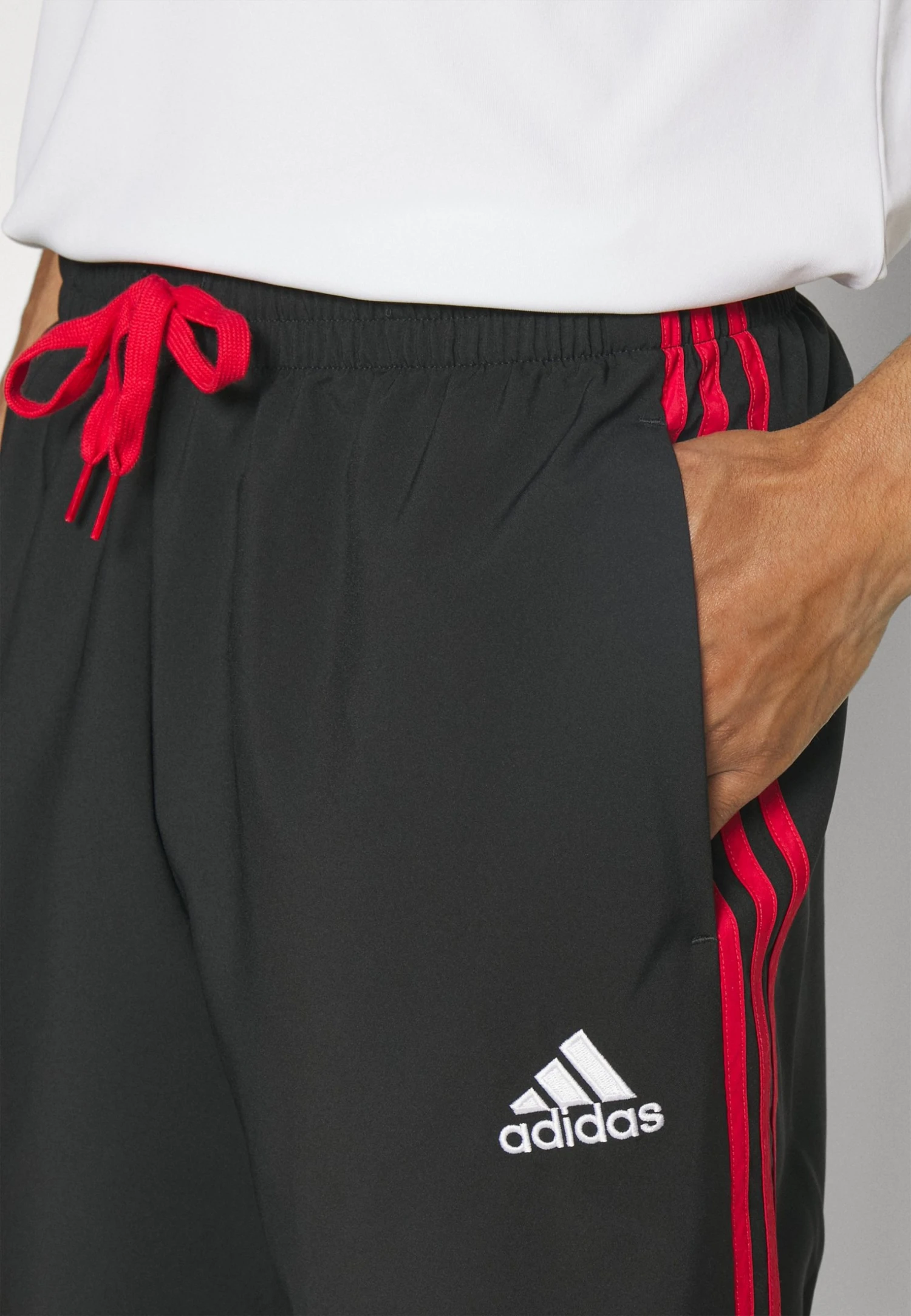 ADIDAS PERFORMANCE Manchester United Dna Short - Sports Shorts 7 ADIDAS PERFORMANCE Manchester United Dna Short - Sports Shorts - Image 5