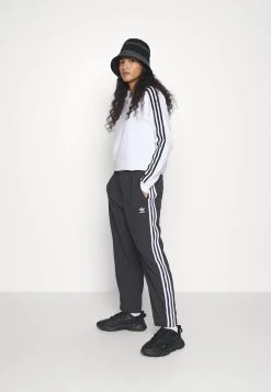 Adidas Originals Pant - Tracksuit Bottoms 13 Adidas Originals Pant - Tracksuit Bottoms -Adidas Shop 1a82f38c47ad437aa877272f48733235