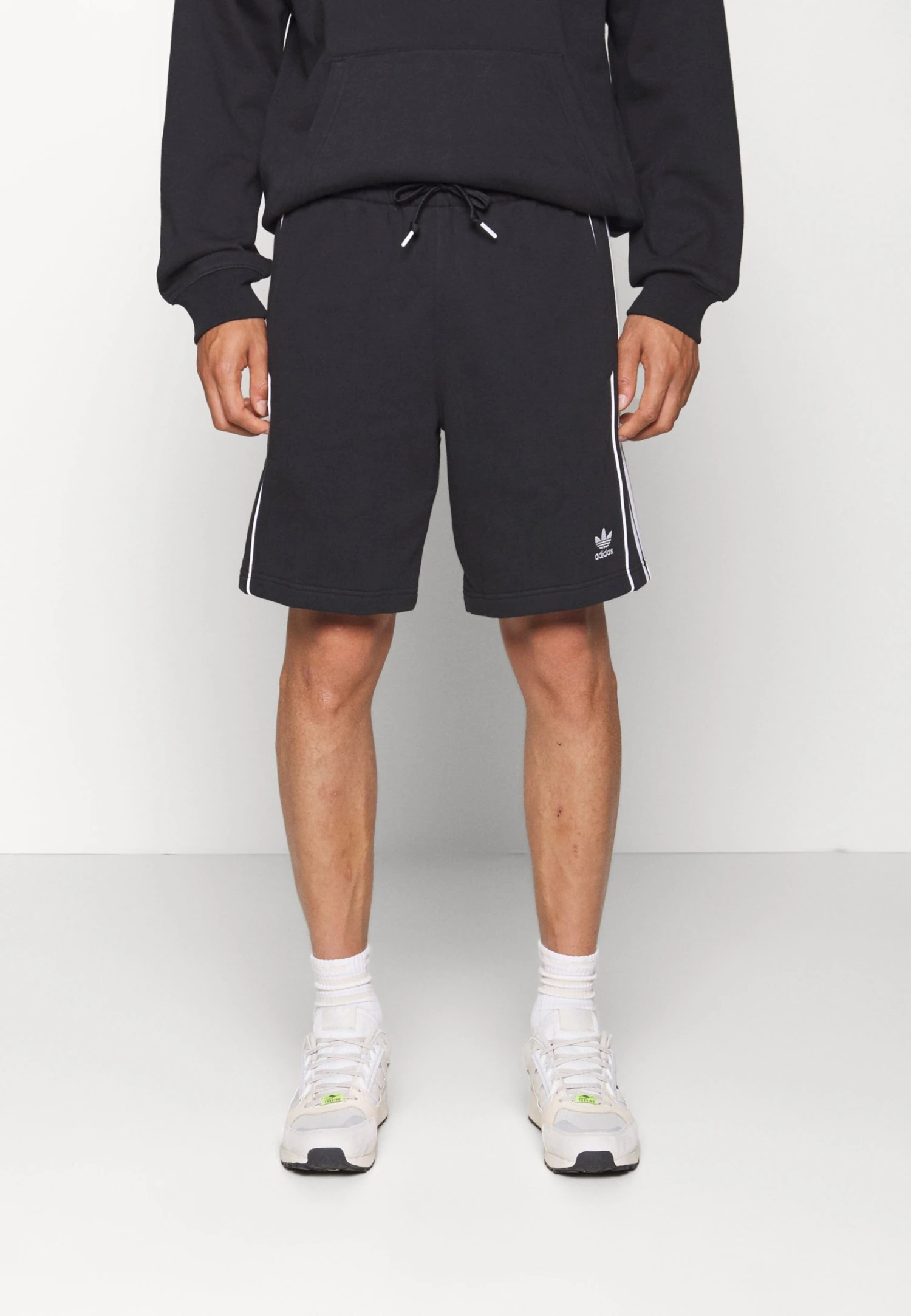 Adidas Originals Shorts - Black 6 Adidas Originals Shorts - Black - Image 4