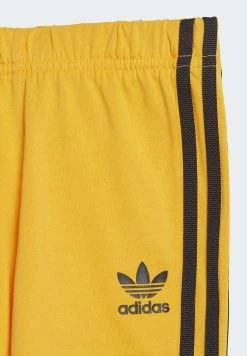 Adidas Originals X James Jarvis Set - Shorts - Black Crew Yellow -Adidas Shop 1d262dc2f61640f9aa715bec58dec84a