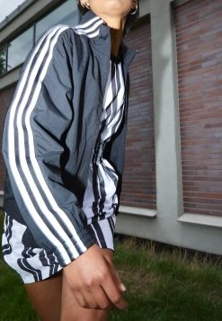 Adidas Originals Track - Summer Jacket - Black -Adidas Shop 1db5ba99301e4821bf6c1859ffee4c8a