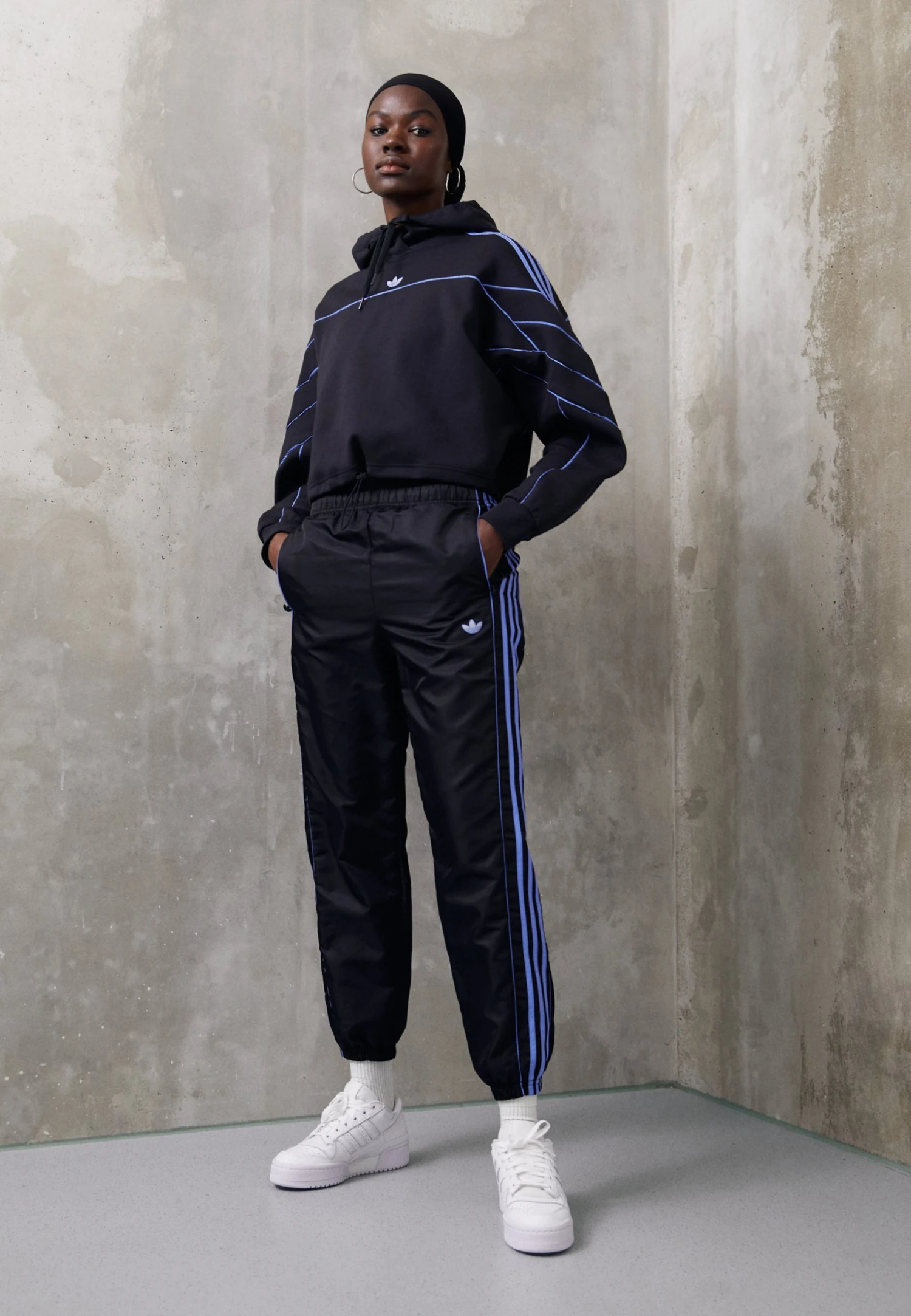 Adidas Originals Pant - Tracksuit Bottoms - Black 6 Adidas Originals Pant - Tracksuit Bottoms - Black - Image 4