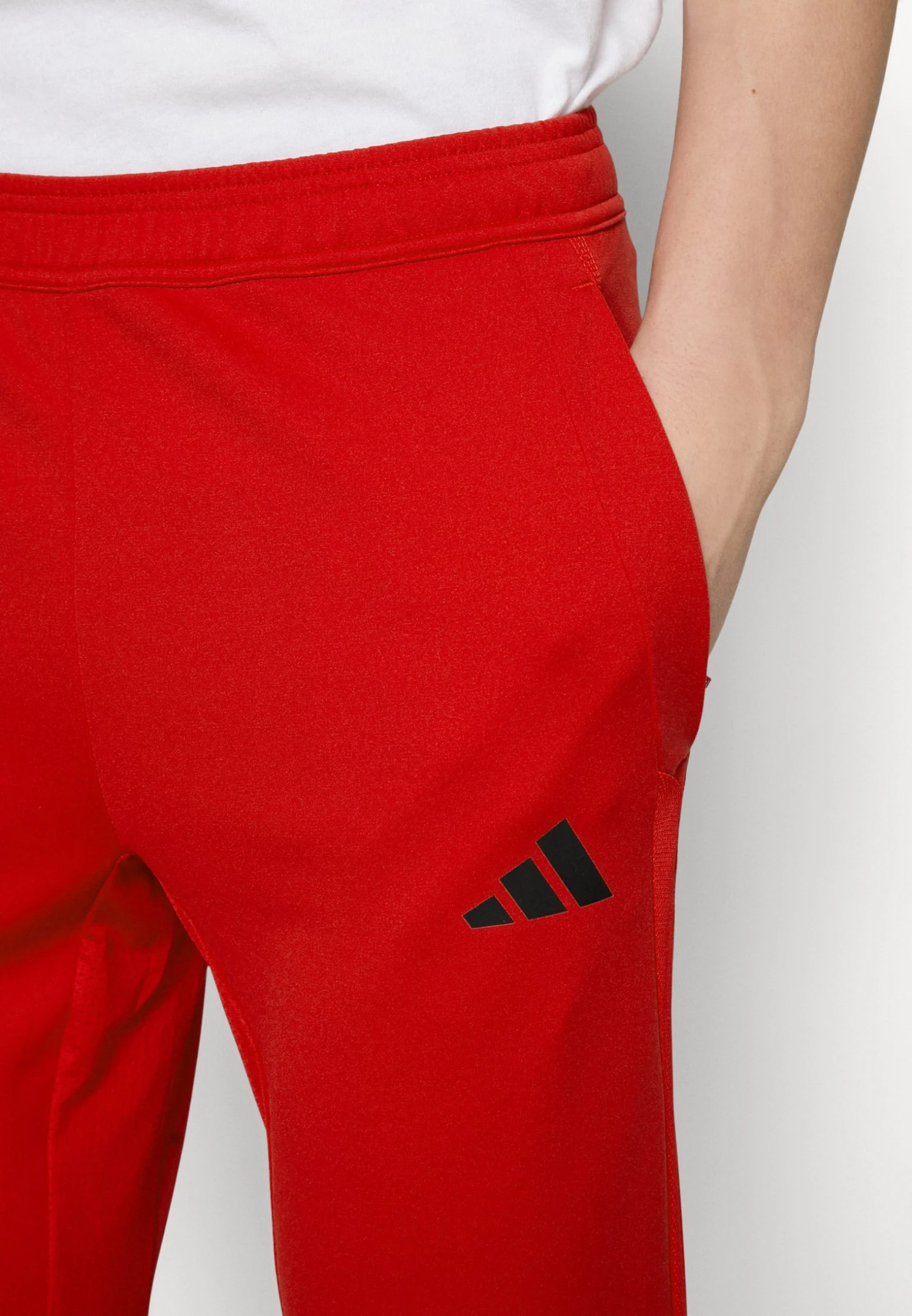 ADIDAS PERFORMANCE Flamengo Rio De Janeiro Training Pant - Club Wear - Team Power Red 7 ADIDAS PERFORMANCE Flamengo Rio De Janeiro Training Pant - Club Wear - Team Power Red - Image 5