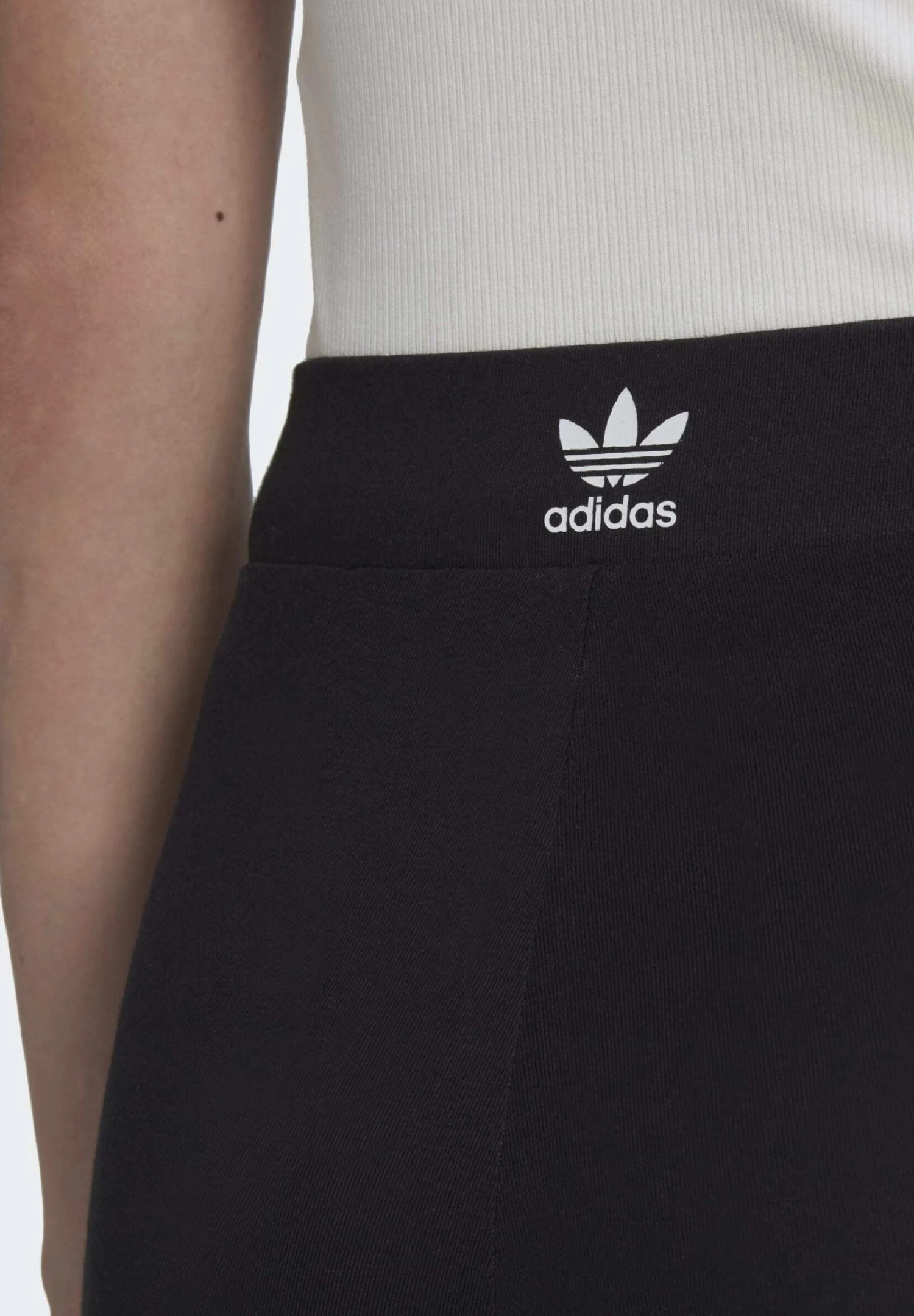 Adidas Originals Classics 3 Stripes Tight - Leggings - Trousers - Black 5 Adidas Originals Classics 3 Stripes Tight - Leggings - Trousers - Black - Image 3