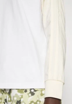 Adidas Originals Long Sleeve - Long Sleeved Top - White 21 Adidas Originals Long Sleeve - Long Sleeved Top - White -Adidas Shop 32829316a2fe49188ef96e29123bcb57
