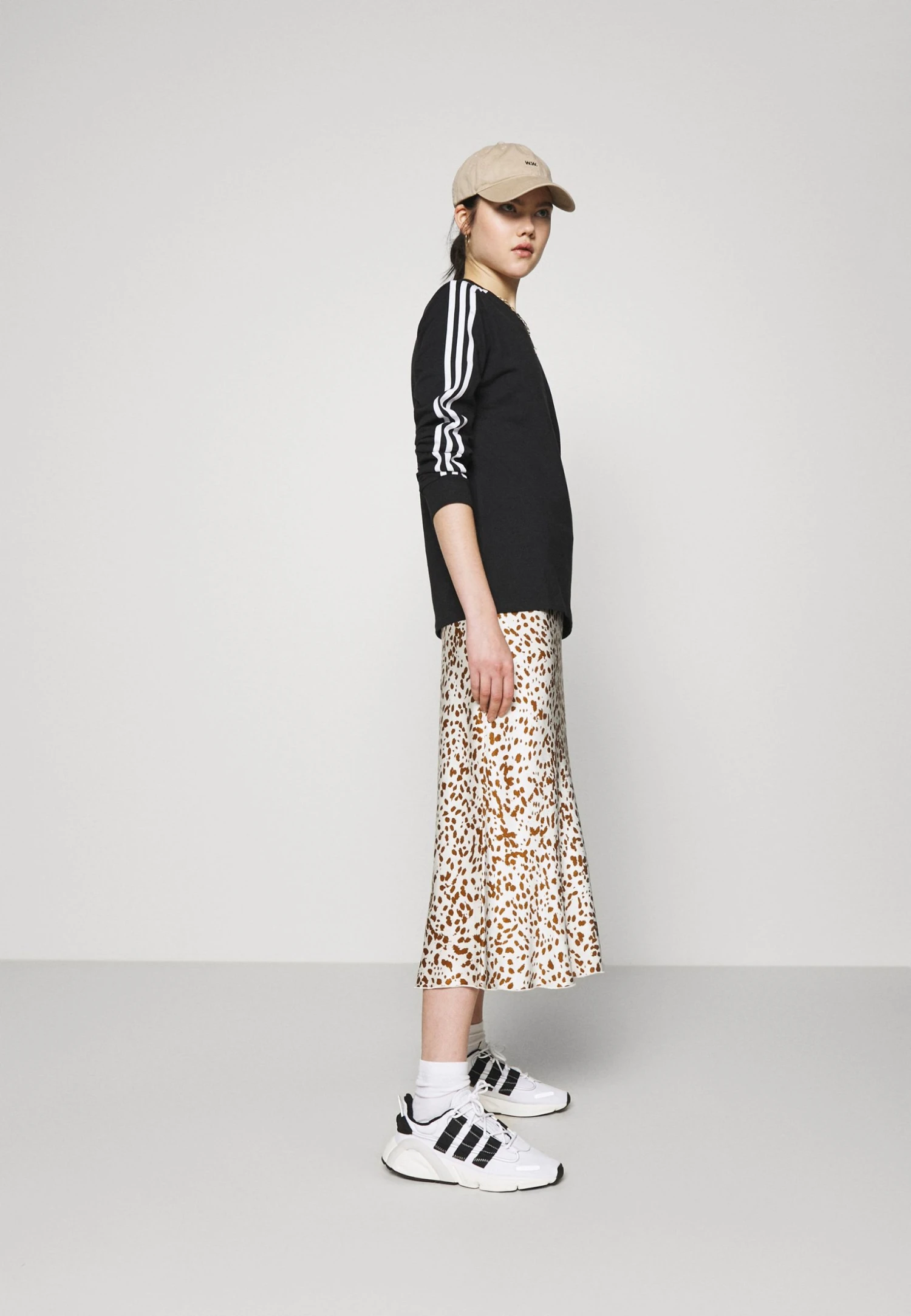 Adidas Originals Longsleeve - Long Sleeved Top 4 Adidas Originals Longsleeve - Long Sleeved Top - Image 2