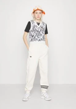 Adidas Originals Neuclassics Joggers - Tracksuit Bottoms 14 Adidas Originals Neuclassics Joggers - Tracksuit Bottoms -Adidas Shop 370d0939dbd44d31bd8cf49848bc3f69