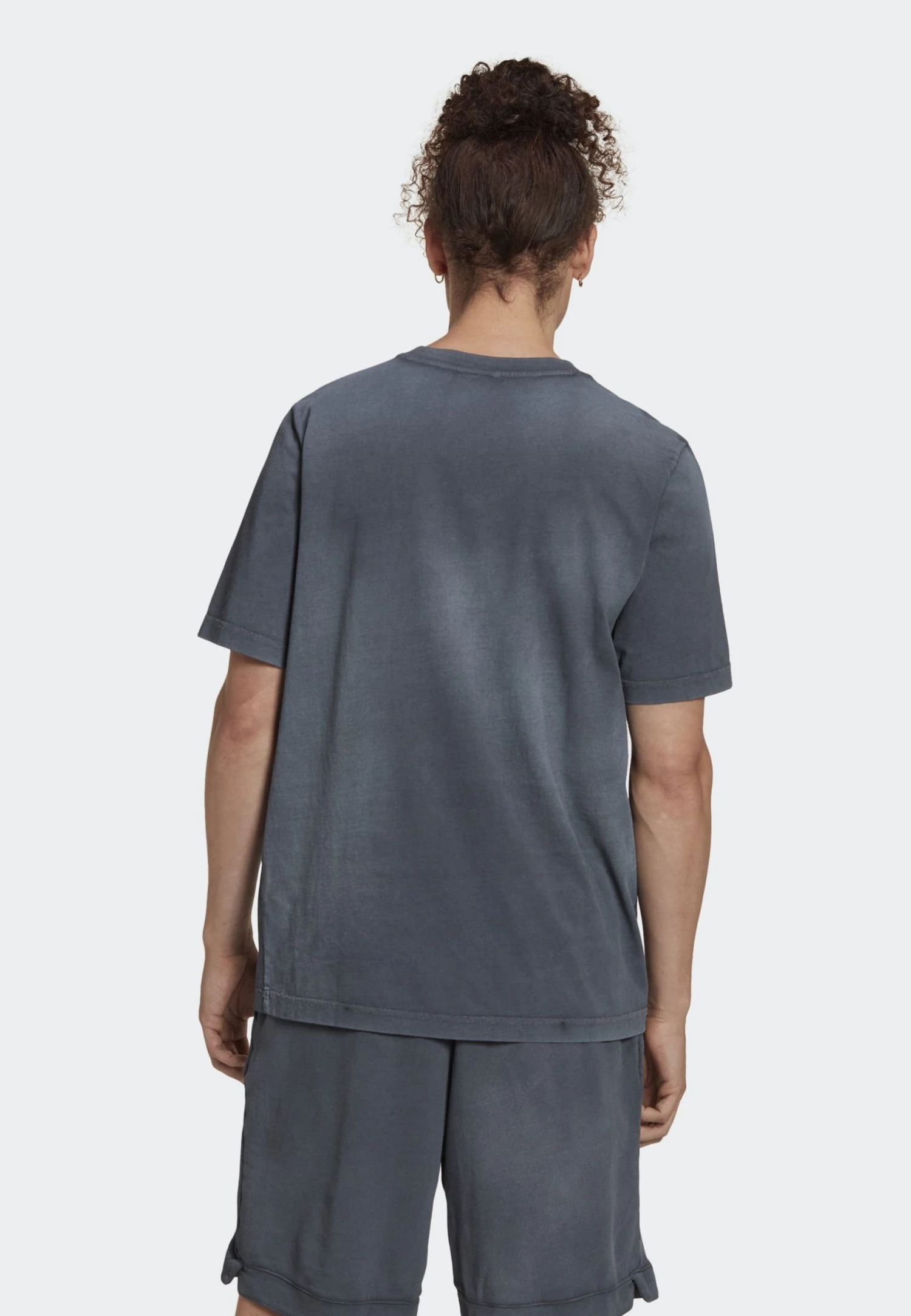 Adidas Originals Essentials - Basic T-Shirt - Black 4 Adidas Originals Essentials - Basic T-Shirt - Black - Image 2