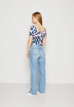 Adidas Sportswear Print T-Shirt - Clear Pink/Bliss Pink/Team Royal Blue -Adidas Shop 3c32388383f04228bb671117f95d224d