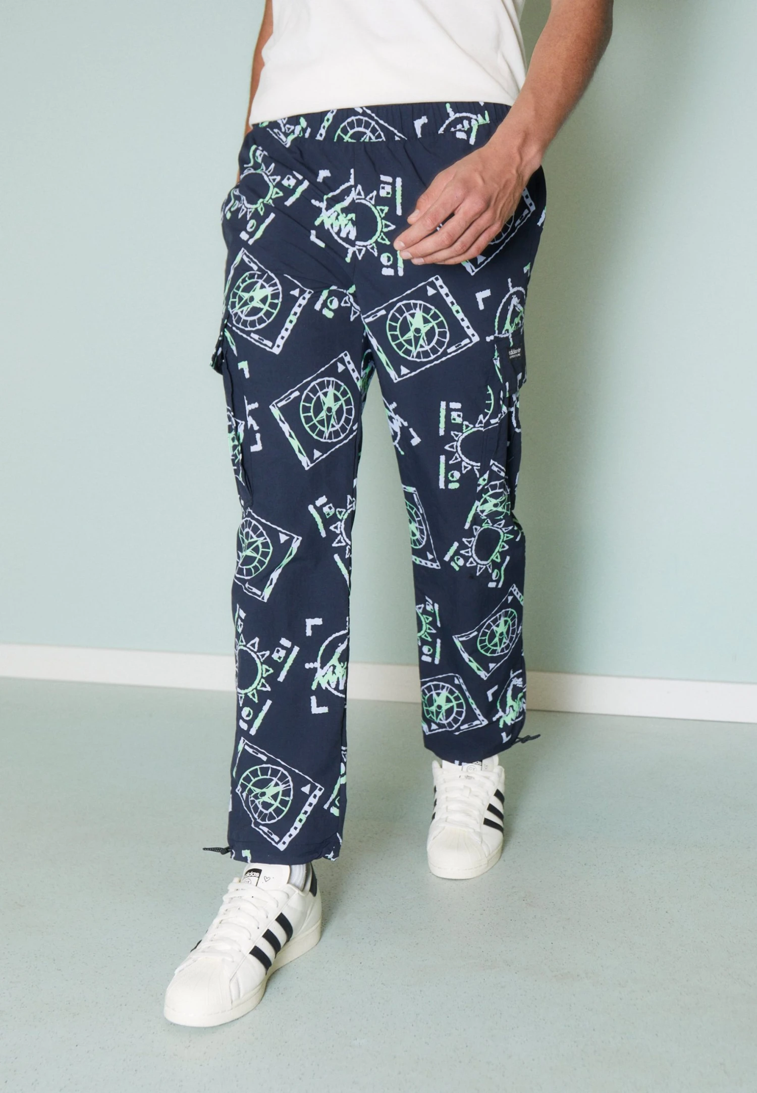 Adidas Originals Cargo Trousers - Multicolor/Black 3 Adidas Originals Cargo Trousers - Multicolor/Black