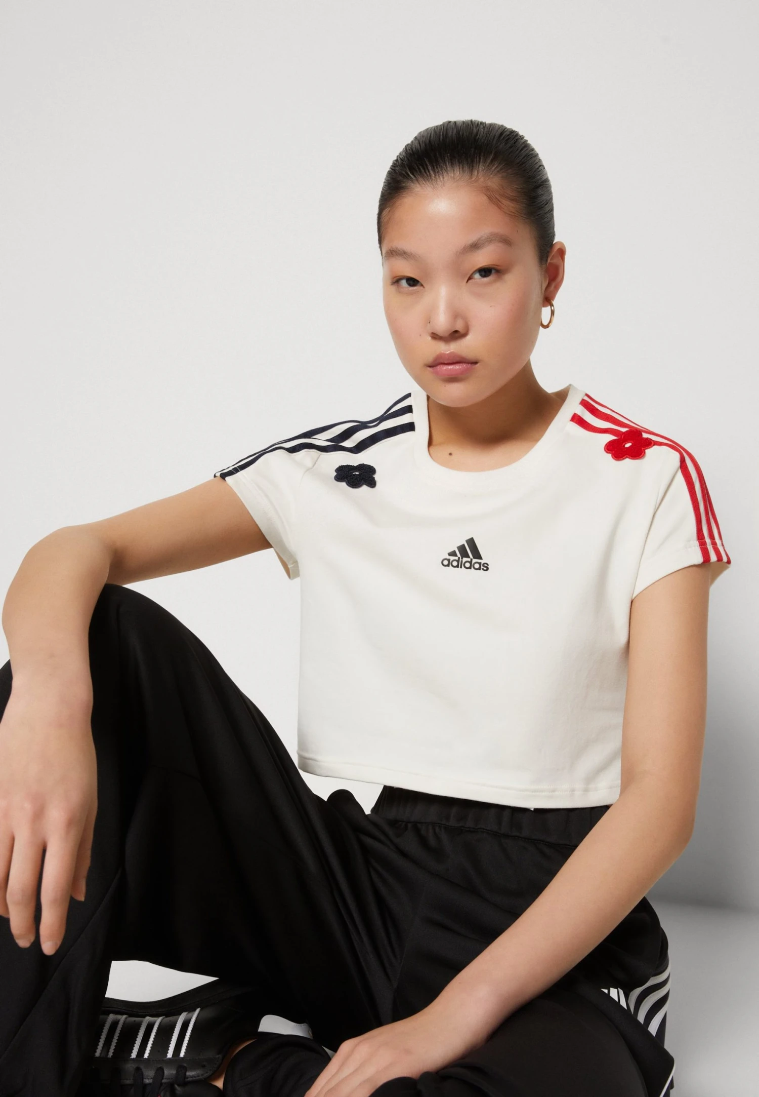 Adidas Sportswear Cropped With Flower Patches - Print T-Shirt - Chalk White 6 Adidas Sportswear Cropped With Flower Patches - Print T-Shirt - Chalk White - Image 4