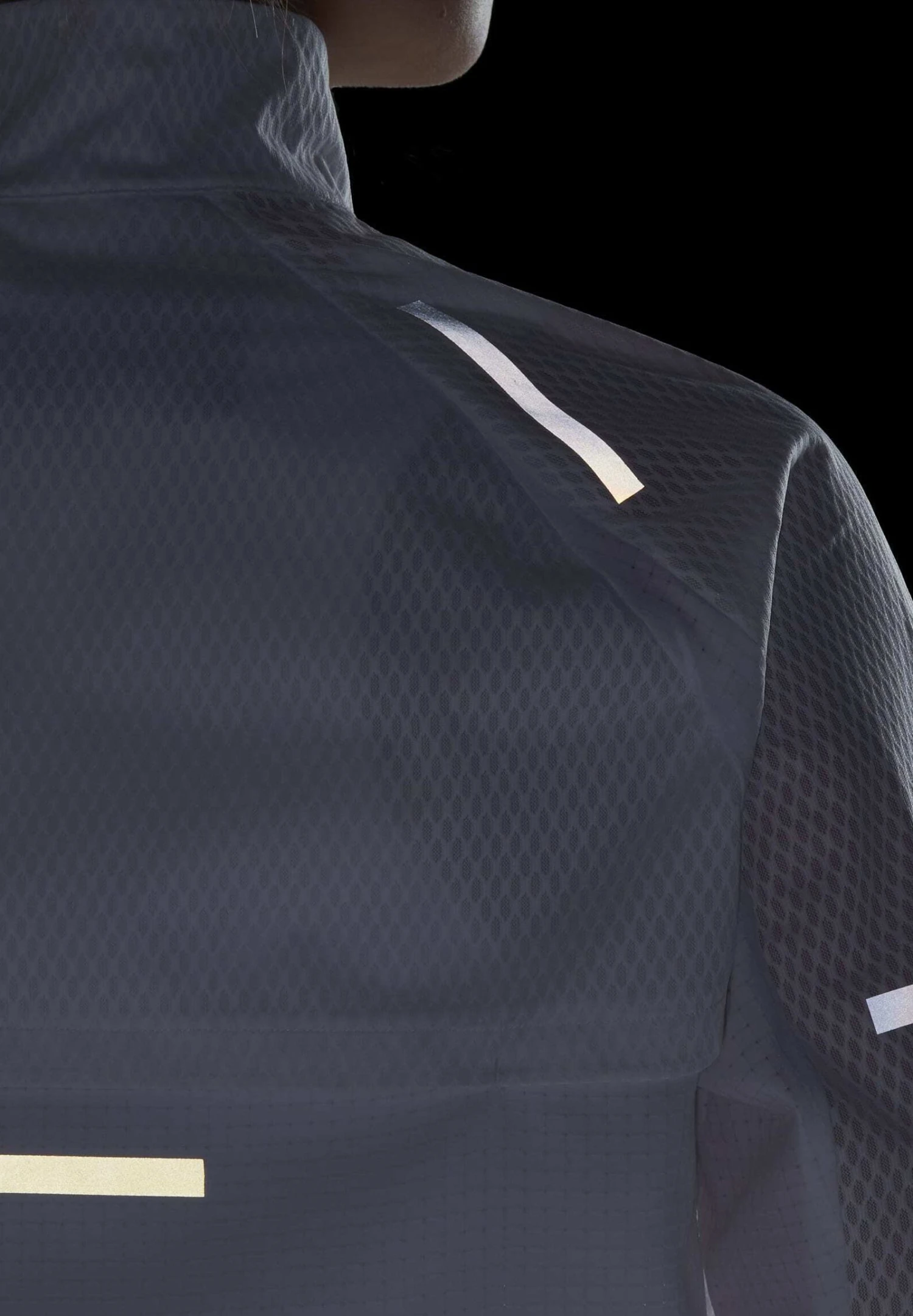 ADIDAS PERFORMANCE Reflect At Night X-City Running Cover-Up - Light Jacket - White 6 ADIDAS PERFORMANCE Reflect At Night X-City Running Cover-Up - Light Jacket - White - Image 4