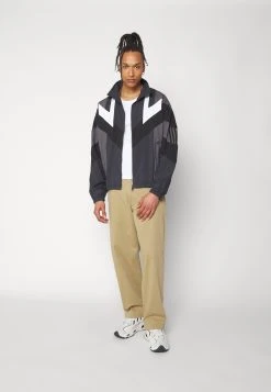 Adidas Originals Windbreaker - Carbon/Grey -Adidas Shop 551fc8c9a4e7431f8ddeac4c459db459