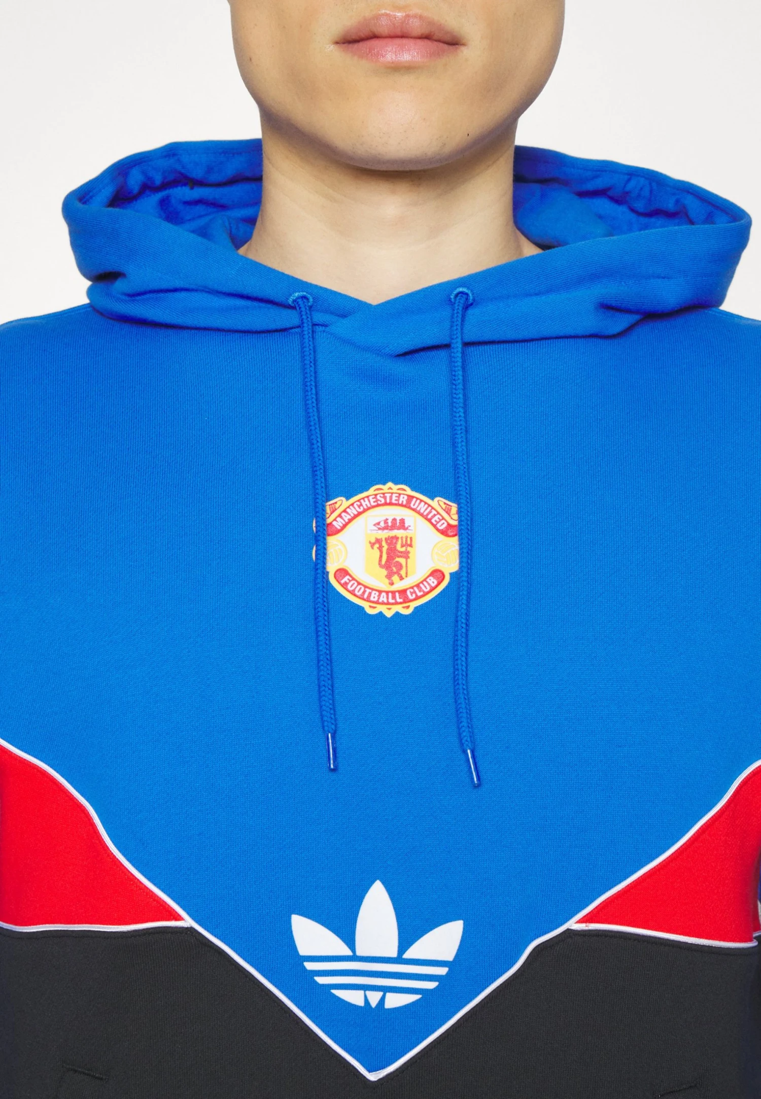 Adidas Originals Manchester United Hoodie - Club Wear - Black 8 Adidas Originals Manchester United Hoodie - Club Wear - Black - Image 6