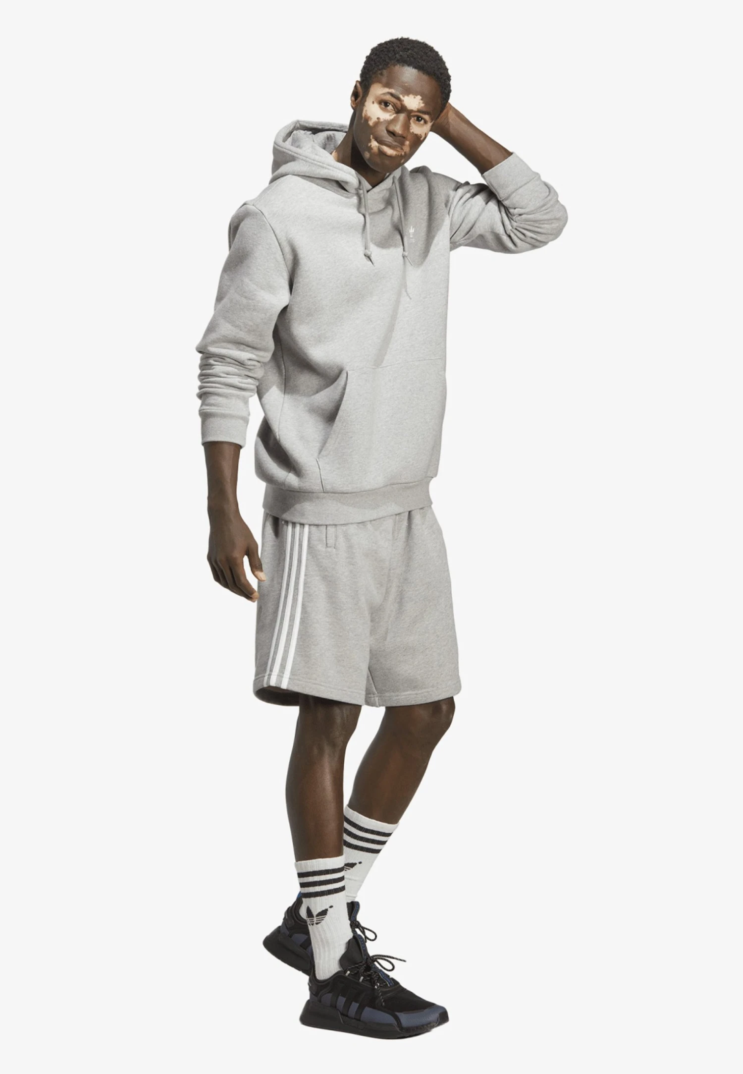 Adidas Originals Essential- Sweatshirt - Medium Grey Heather 4 Adidas Originals Essential- Sweatshirt - Medium Grey Heather - Image 2