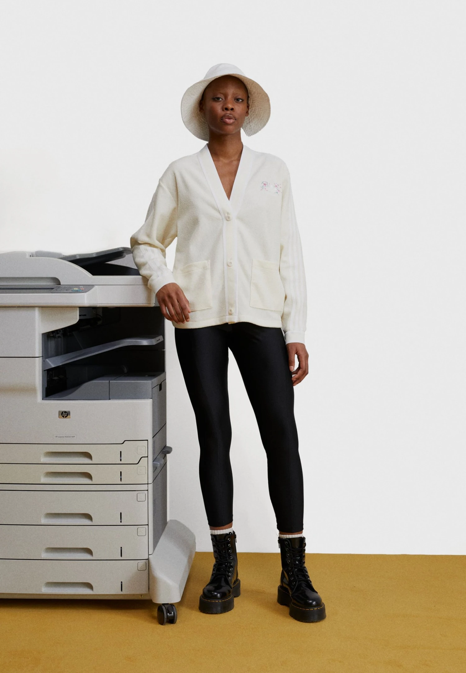 Adidas Originals Cardigan - Zip-Up Sweatshirt - Cream White 4 Adidas Originals Cardigan - Zip-Up Sweatshirt - Cream White - Image 2