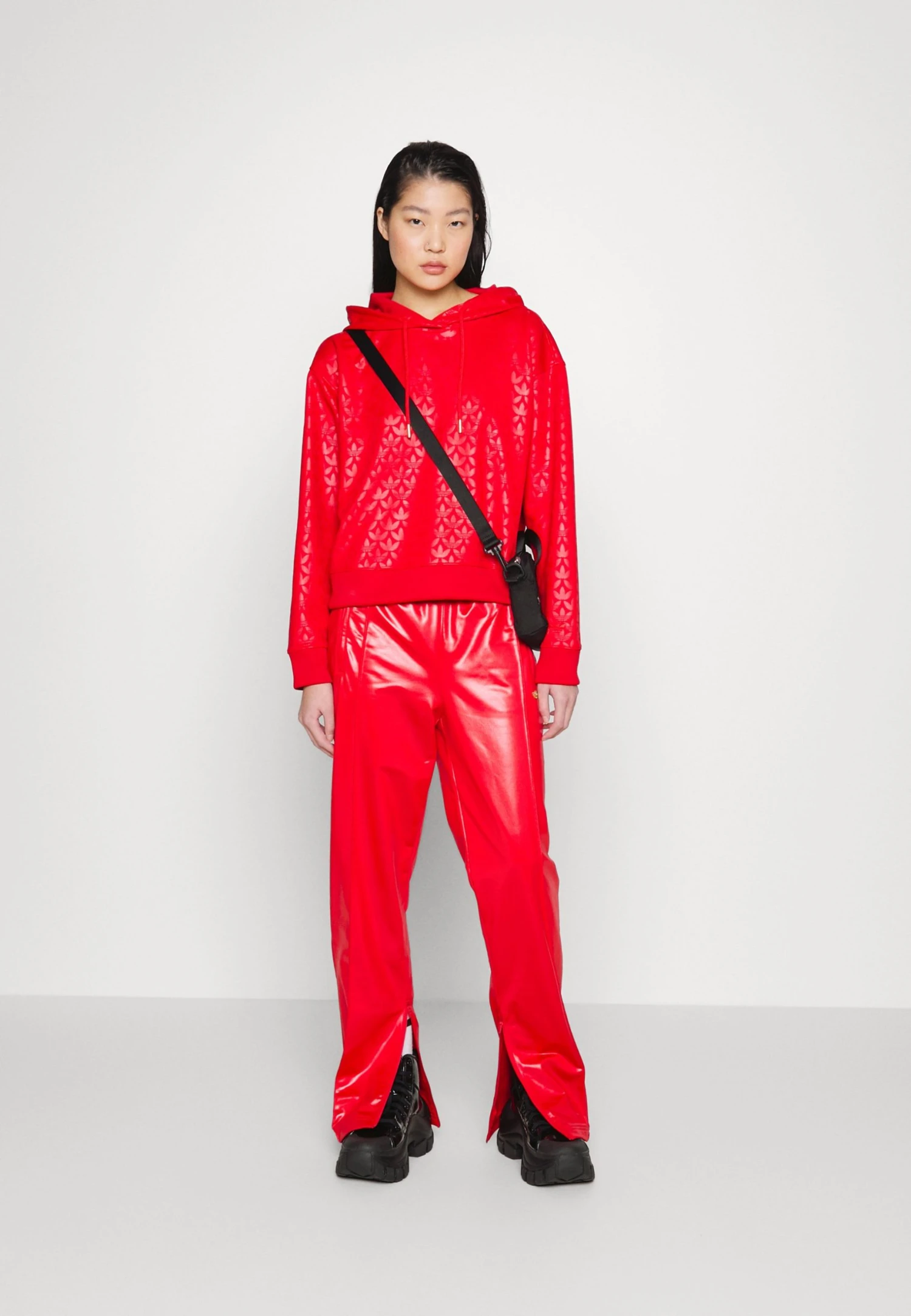 Adidas Originals Hoodie Logo - Sweatshirt - Better Scarlet 4 Adidas Originals Hoodie Logo - Sweatshirt - Better Scarlet - Image 2