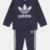 Adidas Originals Crew Set-Infant - Sweatshirt - Shadow Navy 2 Adidas Originals Crew Set-Infant - Sweatshirt - Shadow Navy -Adidas Shop 5cf0727bfdc140a9a663270ef9f21b04
