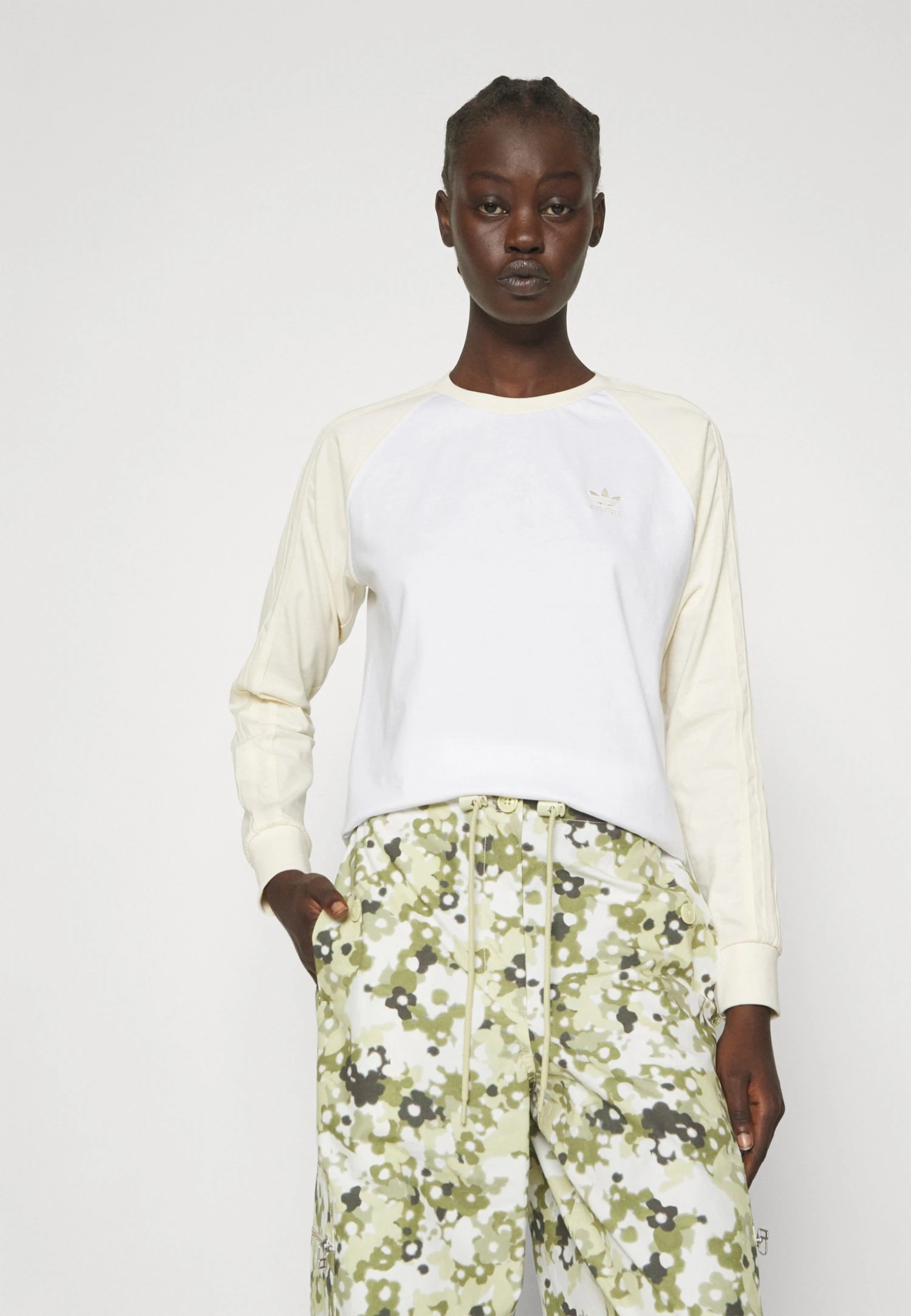 Adidas Originals Long Sleeve - Long Sleeved Top - White 9 Adidas Originals Long Sleeve - Long Sleeved Top - White - Image 7