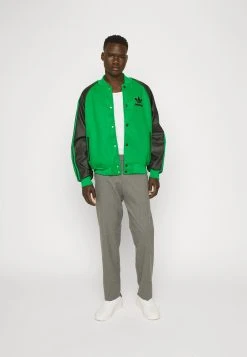 Adidas Originals Varsity - Bomber Jacket - Green/Black 14 Adidas Originals Varsity - Bomber Jacket - Green/Black -Adidas Shop 68f52d443697451b8b1278263fdd9b08