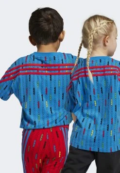 Adidas Sportswear Classic Lego - Print T-Shirt - Shock Blue Red -Adidas Shop 77fa6cb6514c4ff58f1489b42d4d6a15