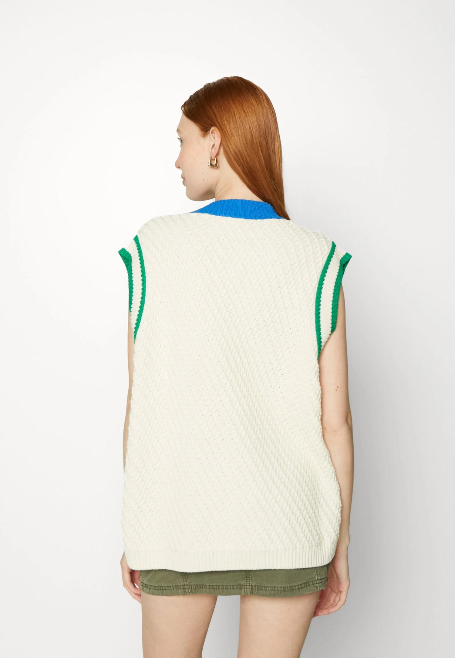 Adidas Originals Adicolor 70S Vest - Waistcoat 7 Adidas Originals Adicolor 70S Vest - Waistcoat - Image 5