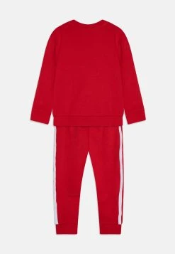 Adidas Originals Crew Unisex Set - Tracksuit - Better Scarlet 7 Adidas Originals Crew Unisex Set - Tracksuit - Better Scarlet -Adidas Shop 7d83769d59b84452853e67a96f4502dc