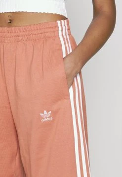 Adidas Originals Adicolor Classics Bermuda- Shorts - Magic Earth -Adidas Shop 8256f55555f84626a48829e6465d4697