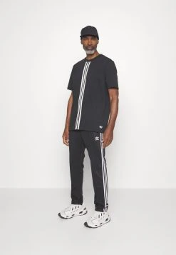 Adidas Originals Hack Tee - Print T-Shirt - Black -Adidas Shop 83db417c233a4fa588a8d55990ab5102