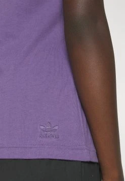 Adidas Originals Graphic Tee - Print T-Shirt -Adidas Shop 895cf49e9bbd4315a3b4f9fe8a319186