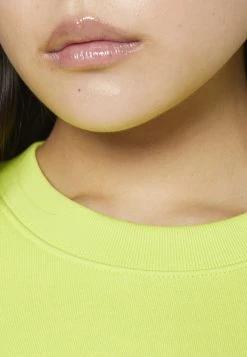 Adidas Originals Adicolor Essentials Crew - Sweatshirt - Semi Solar Yellow -Adidas Shop 8db5e75d90d9426691bd438078c371c1