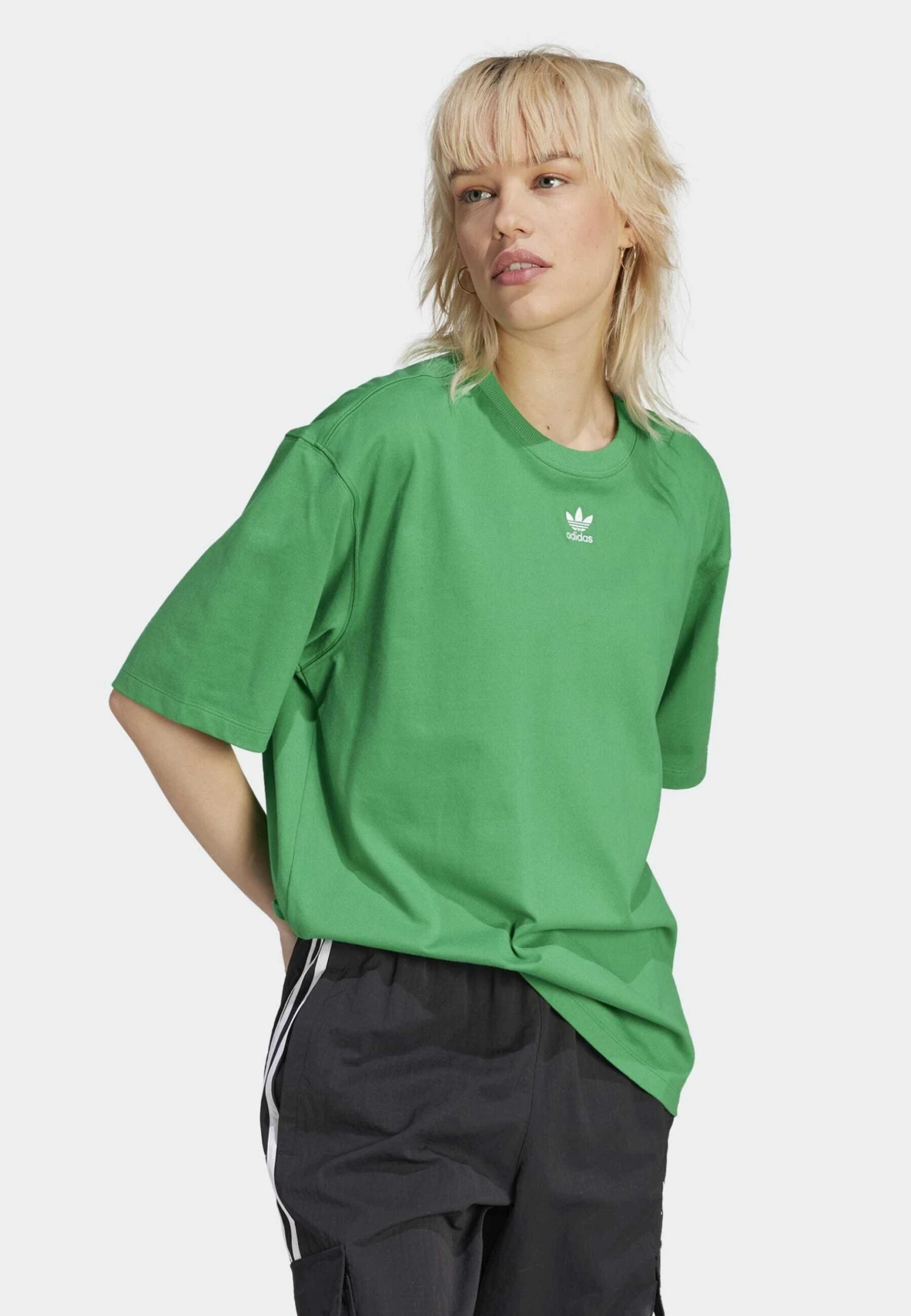 Adidas Originals Essentials - Basic T-Shirt - Green 3 Adidas Originals Essentials - Basic T-Shirt - Green