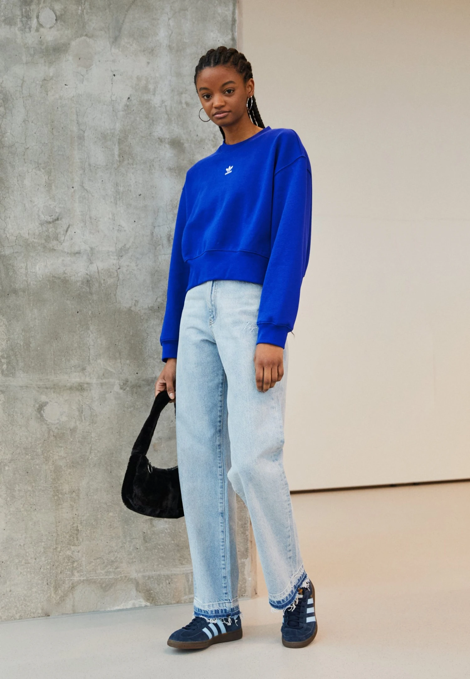 Adidas Originals Adicolor Essentials Crew - Sweatshirt - Semi Lucid Blue 4 Adidas Originals Adicolor Essentials Crew - Sweatshirt - Semi Lucid Blue - Image 2