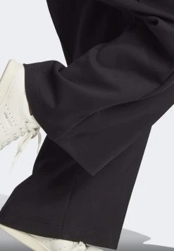 Adidas Originals Premium Essentials Wide-Leg Pintuck - Tracksuit Bottoms - Black 11 Adidas Originals Premium Essentials Wide-Leg Pintuck - Tracksuit Bottoms - Black -Adidas Shop 993ba3dd7da947b9902163511736dc08