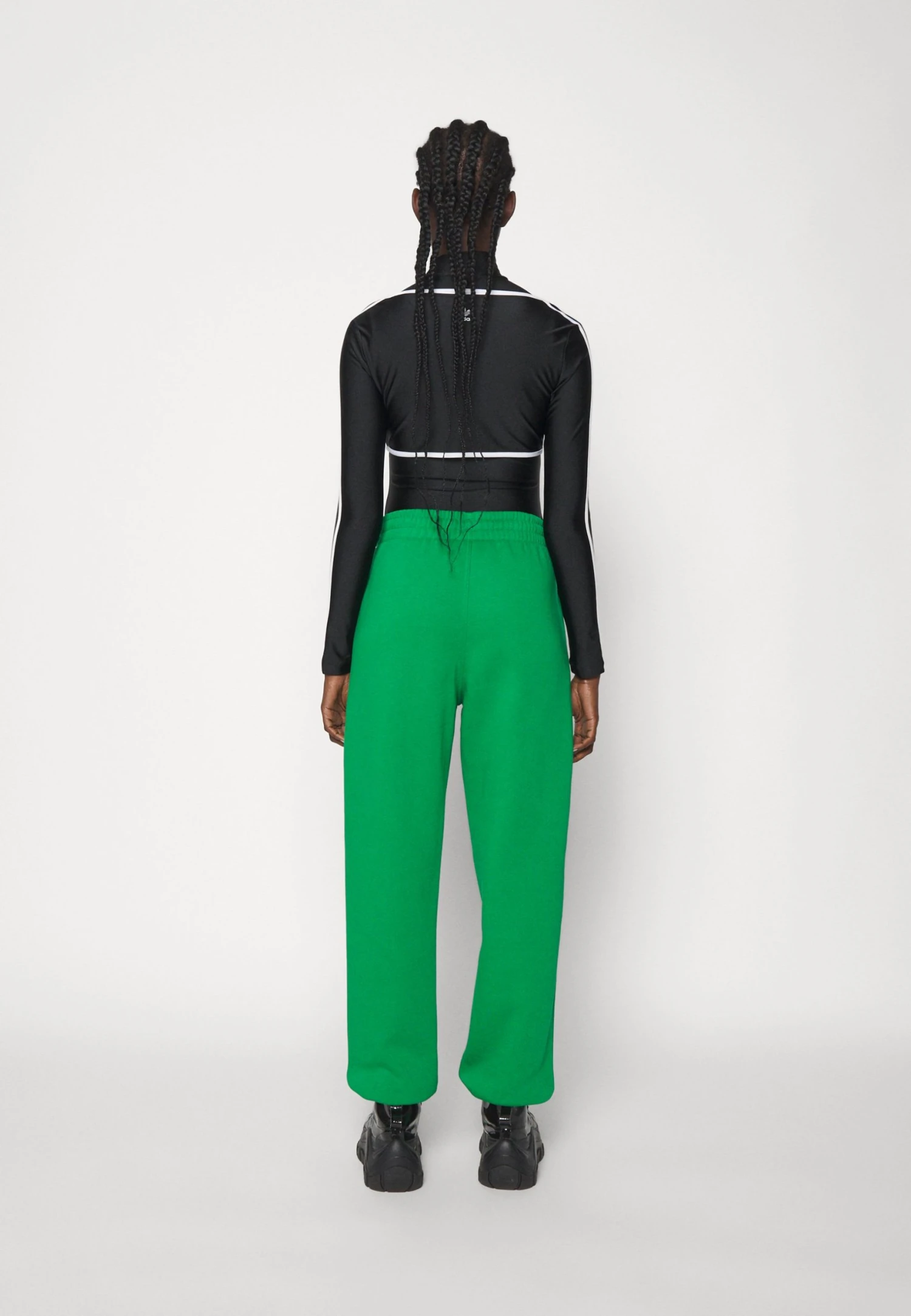 Adidas Originals Essentials - Tracksuit Bottoms - Green 6 Adidas Originals Essentials - Tracksuit Bottoms - Green - Image 4