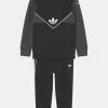 Adidas Originals Set - Tracksuit - Black/Carbon 2 Adidas Originals Set - Tracksuit - Black/Carbon -Adidas Shop a49000b6ef9b41f294491e31205f354d