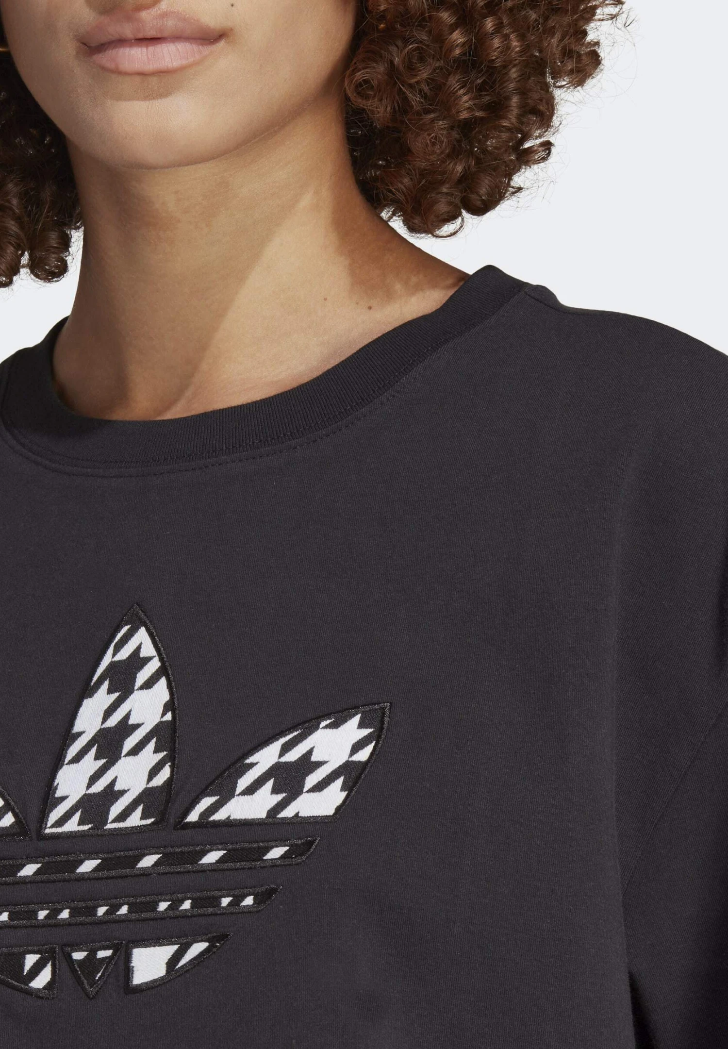 Adidas Originals Houndstooth Trefoil Infill- Print T-Shirt - Black 5 Adidas Originals Houndstooth Trefoil Infill- Print T-Shirt - Black - Image 3