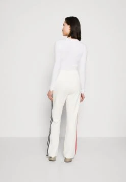 Adidas Sportswear 3 Stripes High Rise With Flower Patches - Tracksuit Bottoms - Chalk White -Adidas Shop b335d838d90046af95f9d63296bad432