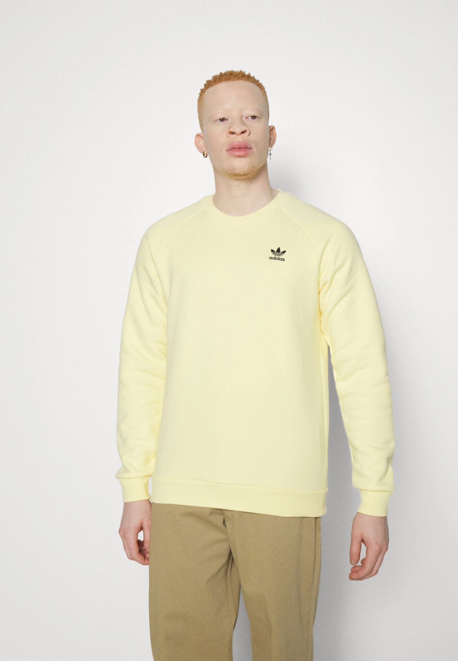 Adidas Originals Essential Crew - Sweatshirt - Almost Yellow 5 Adidas Originals Essential Crew - Sweatshirt - Almost Yellow - Image 3