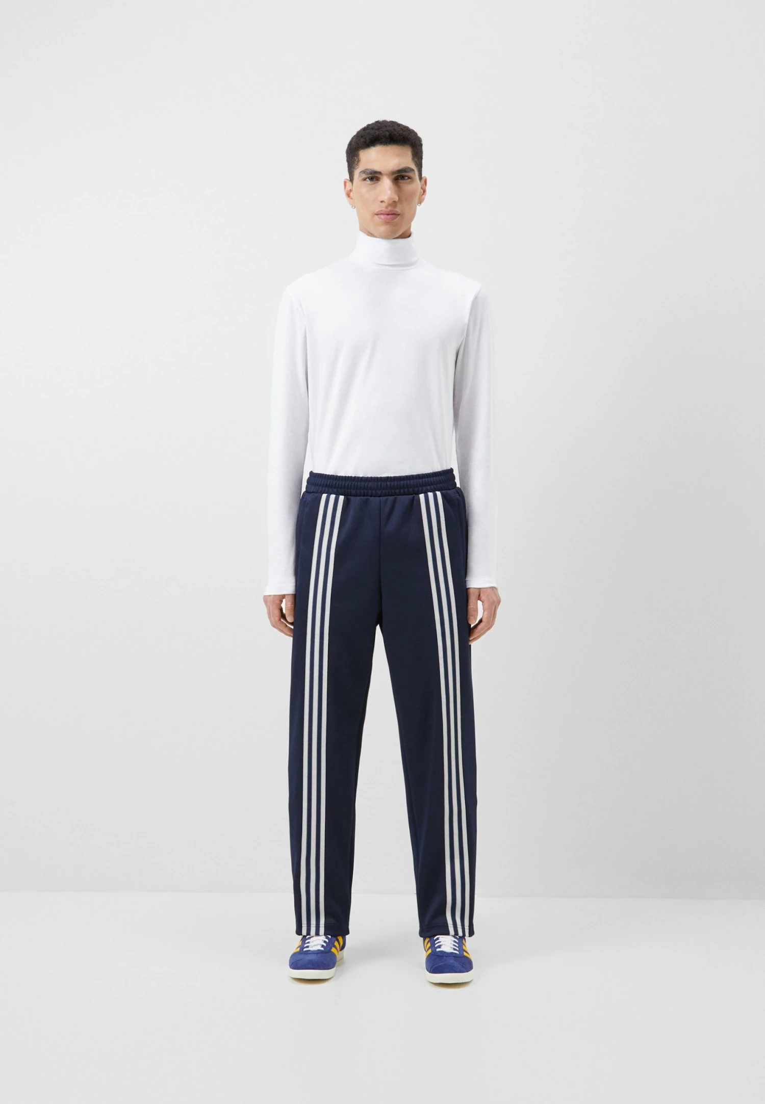 Adidas Originals King Pant - Tracksuit Bottoms - Night Indigo 3 Adidas Originals King Pant - Tracksuit Bottoms - Night Indigo