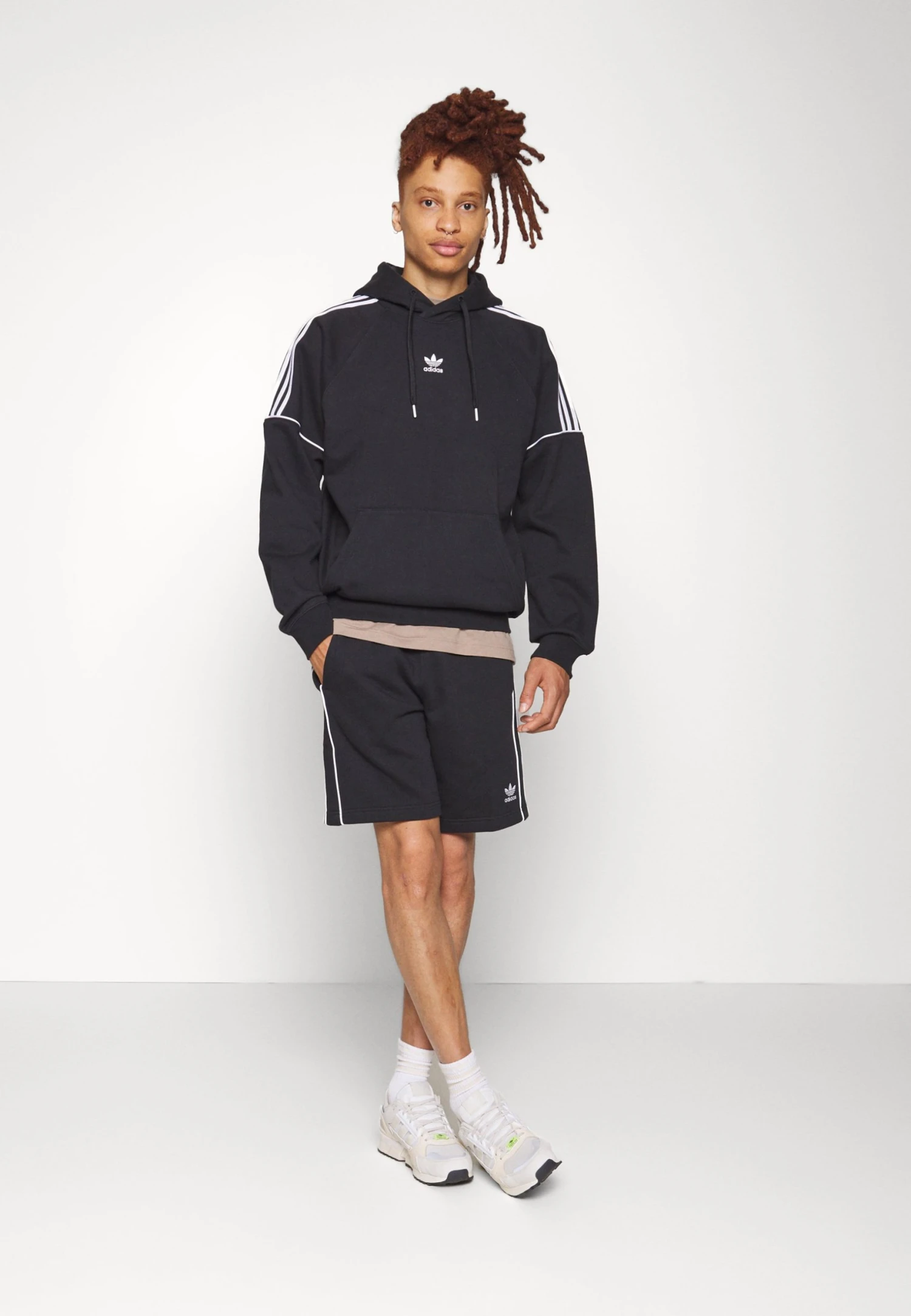 Adidas Originals Shorts - Black 4 Adidas Originals Shorts - Black - Image 2