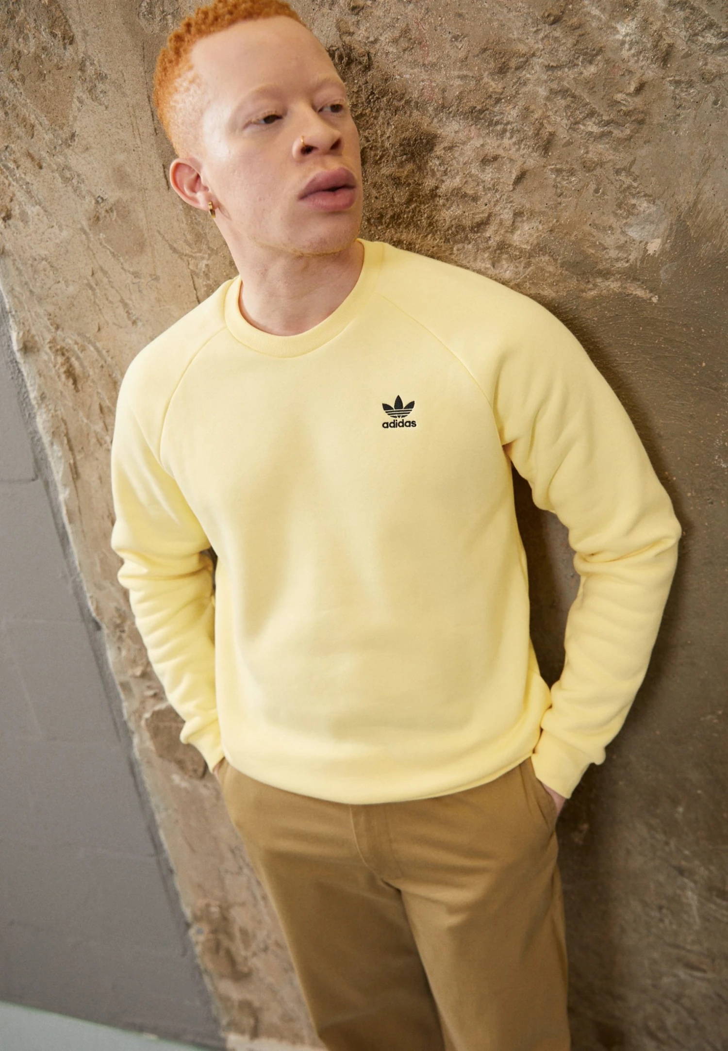 Adidas Originals Essential Crew - Sweatshirt - Almost Yellow 3 Adidas Originals Essential Crew - Sweatshirt - Almost Yellow