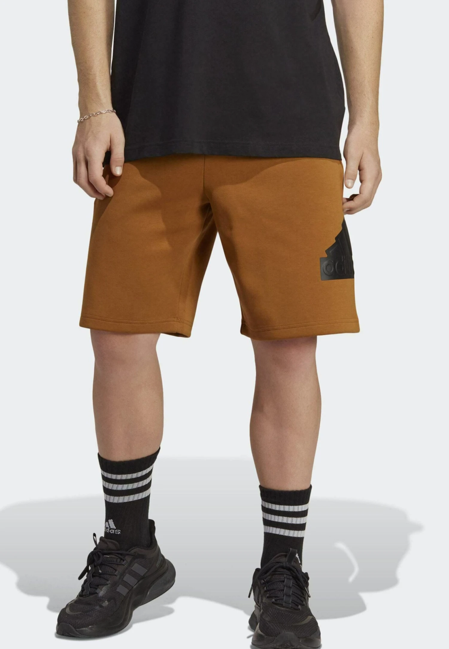 Adidas Sportswear Future Icons Badge Of Sport - Shorts - Bronze Strata 3 Adidas Sportswear Future Icons Badge Of Sport - Shorts - Bronze Strata