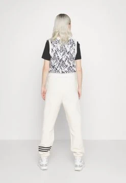 Adidas Originals Neuclassics Joggers - Tracksuit Bottoms 13 Adidas Originals Neuclassics Joggers - Tracksuit Bottoms -Adidas Shop c6d51288b53d479797fa490e3bcc6ab5