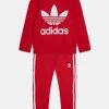 Adidas Originals Crew Unisex Set - Tracksuit - Better Scarlet -Adidas Shop c7d66fec98c14c2ca37575d3d4000b84
