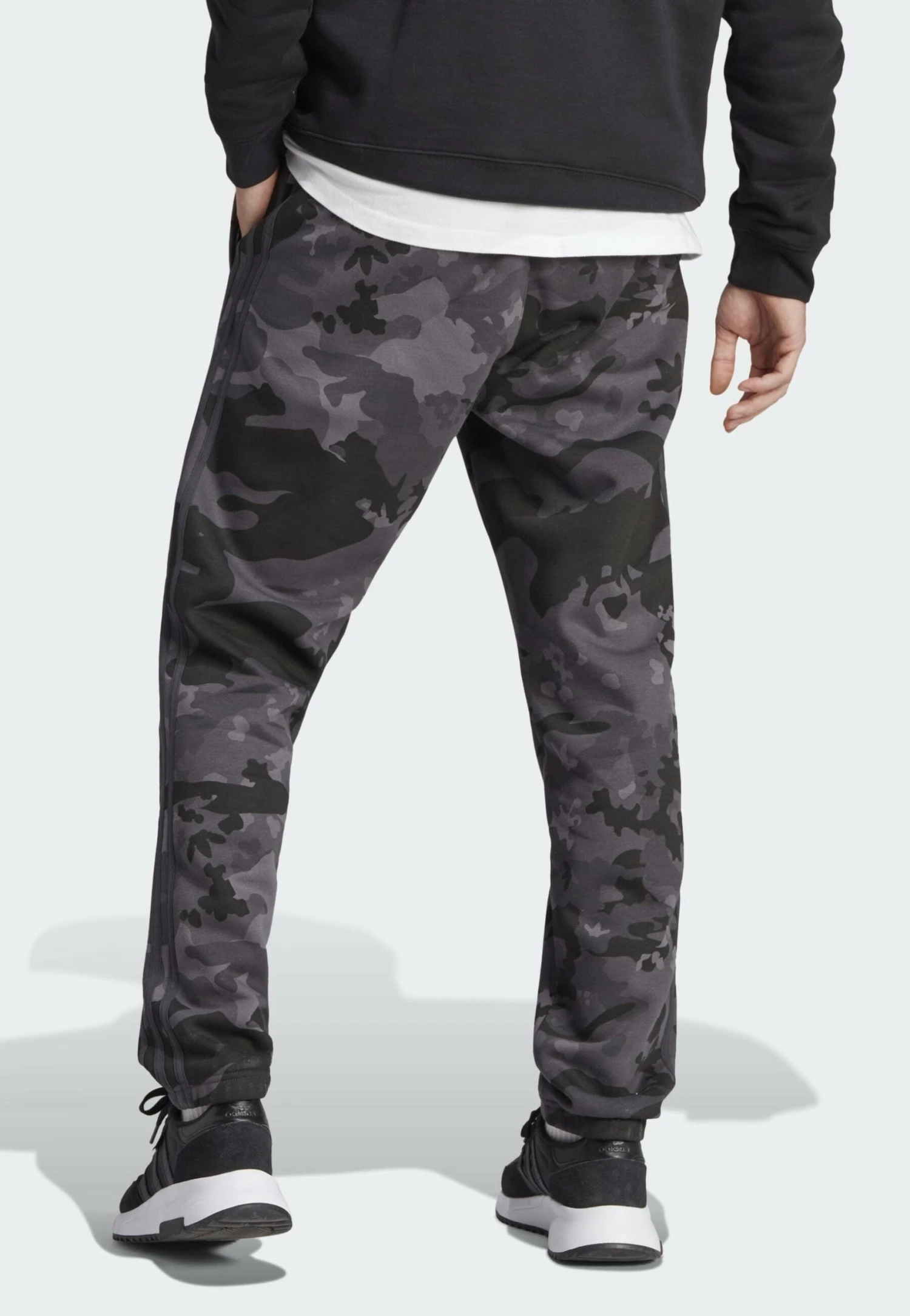 Adidas Originals Graphics - Tracksuit Bottoms - Carbon 4 Adidas Originals Graphics - Tracksuit Bottoms - Carbon - Image 2