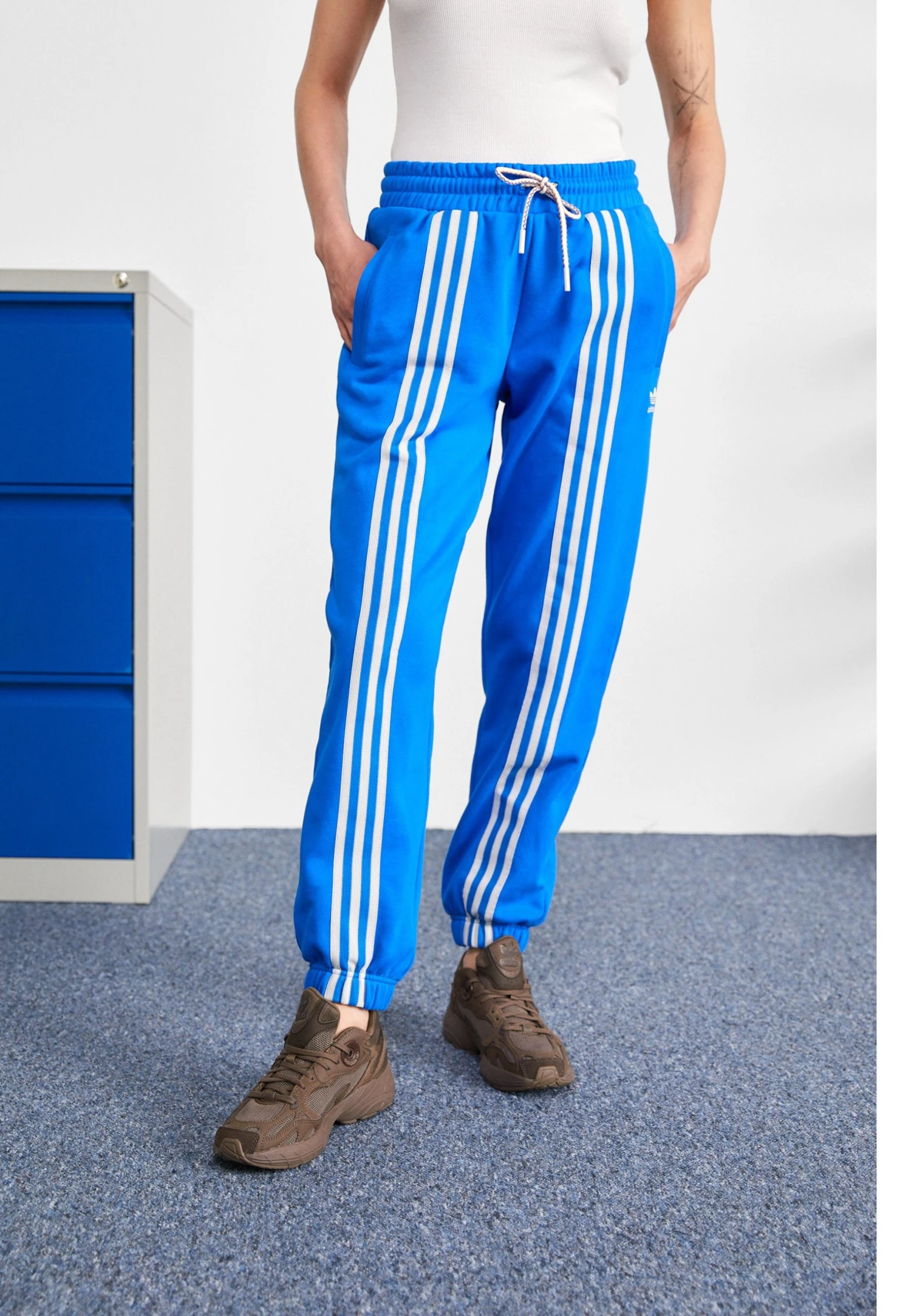 Adidas Originals Adicolor 70S Pants - Tracksuit Bottoms - Bluebird 3 Adidas Originals Adicolor 70S Pants - Tracksuit Bottoms - Bluebird